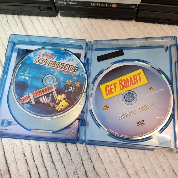 GET SMART BLU RAY+ Digital - Picture 2 of 6